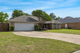 7320 Wesley Ct, North Richland Hills, TX 76180 - Photo 2