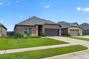 7815 Cottonwood Dr, Greenville, TX 75402 - Photo 1