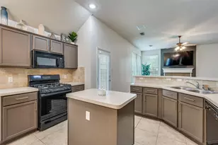 3116 Fox Hollow Dr, Little Elm, TX 75068 - Photo 10