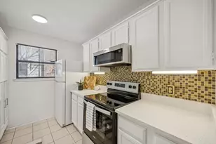 9600 Royal Ln, Dallas, TX 75243 - Photo 22