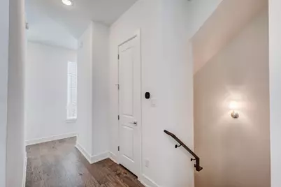 114 E Chester Court, Dallas, TX 75203 - Photo 14