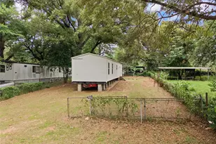 117 Crestwood Dr, Mabank, TX 75156 - Photo 4