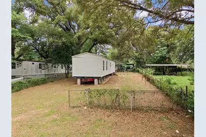 117 Crestwood Drive, Mabank, TX 75156 - Photo 2