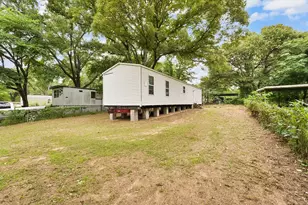 117 Crestwood Dr, Mabank, TX 75156 - Photo 2