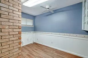4053 Glenbrook Dr, Arlington, TX 76015 - Photo 16