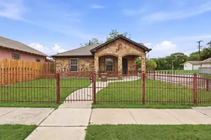 1400 Stewart St, Fort Worth, TX 76104 - Photo 1