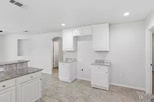 1400 Stewart St, Fort Worth, TX 76104 - Photo 12