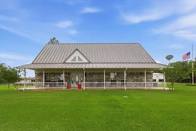 421 County Road 3342, Paradise, TX 76073 - Photo 2