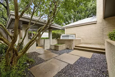 9 Hallshire Court, Dallas, TX 75225 - Photo 2