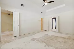 1109 Wild Cherry Dr, Carrollton, TX 75010 - Photo 16