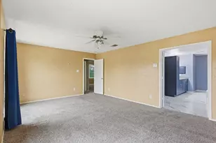 829 Elbe Dr, Arlington, TX 76001 - Photo 16