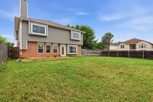 829 Elbe Dr, Arlington, TX 76001 - Photo 34
