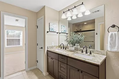 5527 Meadow Oak Street, North Richland Hills, TX 76180 - Photo 20