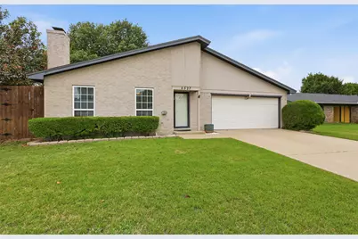 5527 Meadow Oak Street, North Richland Hills, TX 76180 - Photo 1