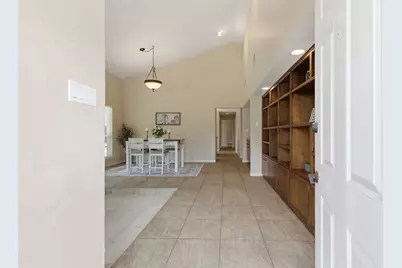 5527 Meadow Oak Street, North Richland Hills, TX 76180 - Photo 2
