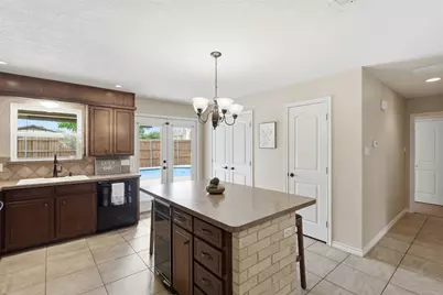 5527 Meadow Oak Street, North Richland Hills, TX 76180 - Photo 12