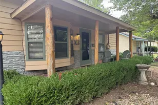 643 E South St, Whitesboro, TX 76273 - Photo 2