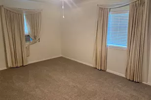 643 E South St, Whitesboro, TX 76273 - Photo 20