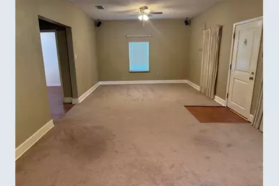 643 E South Street, Whitesboro, TX 76273 - Photo 8