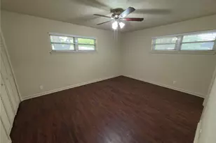2008 Bradford Dr, Arlington, TX 76010 - Photo 20