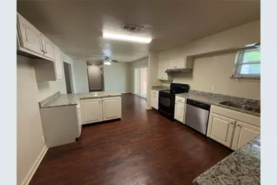 2008 Bradford Drive, Arlington, TX 76010 - Photo 6