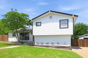 333 Arrowhead St, Fort Worth, TX 76108 - Photo 2