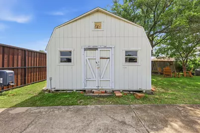 1810 Apache Trail, Mesquite, TX 75149 - Photo 2