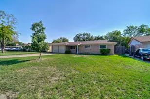 844 Saddle Rd, White Settlement, TX 76108 - Photo 2