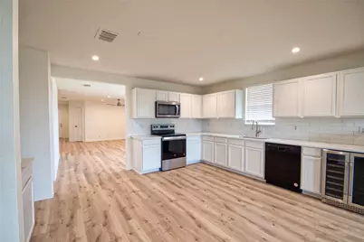 1501 Fieldstone Drive, Little Elm, TX 75068 - Photo 10