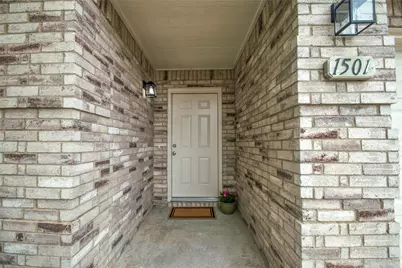 1501 Fieldstone Drive, Little Elm, TX 75068 - Photo 4