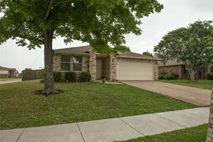 1501 Fieldstone Dr, Little Elm, TX 75068 - Photo 2