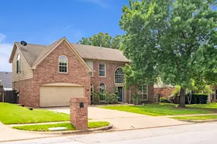 2125 Branchwood, Grapevine, TX 76051 - Photo 2