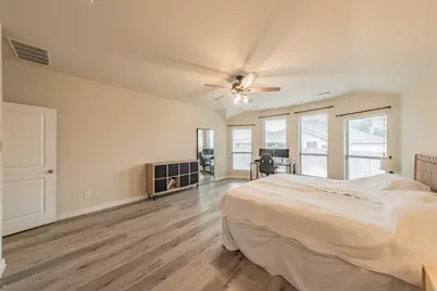525 Foxcraft Drive, Fort Worth, TX 76131 - Photo 12