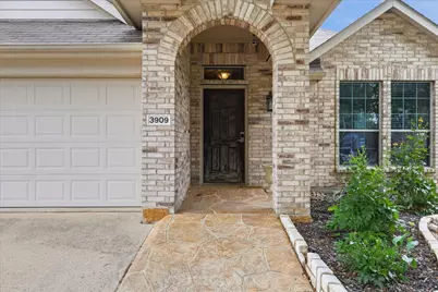 3909 Cliffside Drive, Denton, TX 76208 - Photo 4