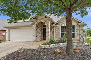 3909 Cliffside Dr, Denton, TX 76208 - Photo 1