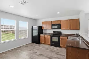 904 Grant St, Burleson, TX 76028 - Photo 10