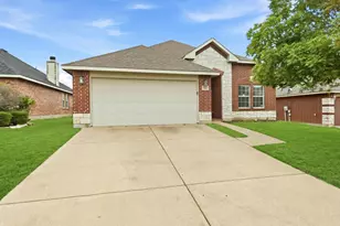 904 Grant St, Burleson, TX 76028 - Photo 2