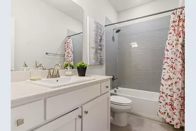 1815 Gresham Drive, Farmers Branch, TX 75234 - Photo 22