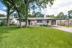 502 Martin Ln, Euless, TX 76040 - Photo 2
