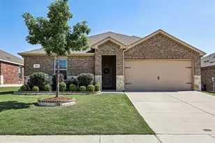 904 Alton Dr, Aubrey, TX 76227 - Photo 2