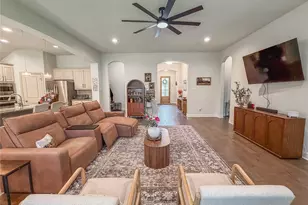 343 Abbott Ln, Waxahachie, TX 75165 - Photo 2