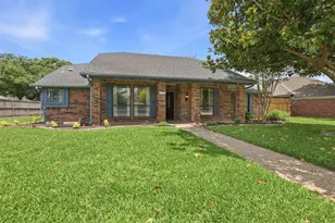 2417 Banner Elk Cir, Plano, TX 75025 - Photo 2