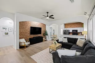 10013 Lexington Dr, Providence Village, TX 76227 - Photo 4