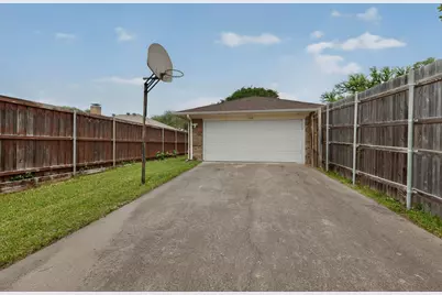 1604 Meadowgate Drive, Richardson, TX 75081 - Photo 26