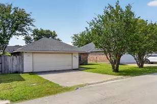 609 Trout St, Rockwall, TX 75032 - Photo 2