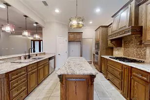 3722 Cove Timber Ave, Granbury, TX 76049 - Photo 10