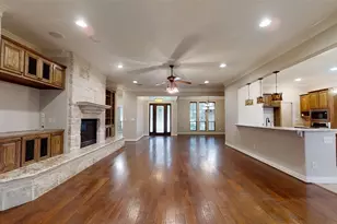 3722 Cove Timber Ave, Granbury, TX 76049 - Photo 6