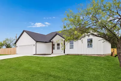 171 Tryall Court, Runaway Bay, TX 76426 - Photo 2