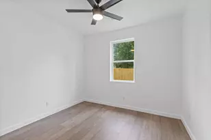 171 Tryall Ct, Runaway Bay, TX 76426 - Photo 14
