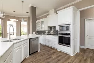 8105 Thornwood Dr, North Richland Hills, TX 76182 - Photo 18